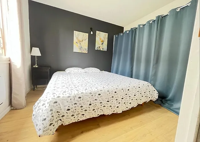 Maison De Plain Pied Avec Exterieur דירה